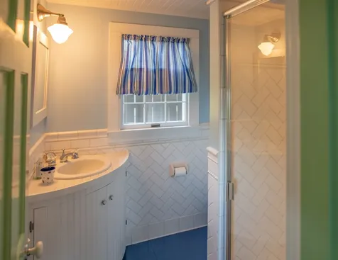 15 Mill Square Oak Bluffs MA 02557