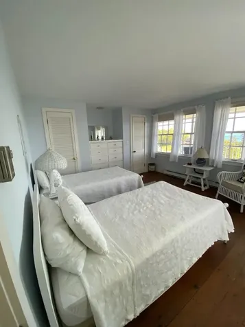 15 Mill Square Oak Bluffs MA 02557