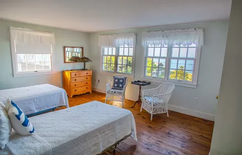 15 Mill Square Oak Bluffs MA 02557