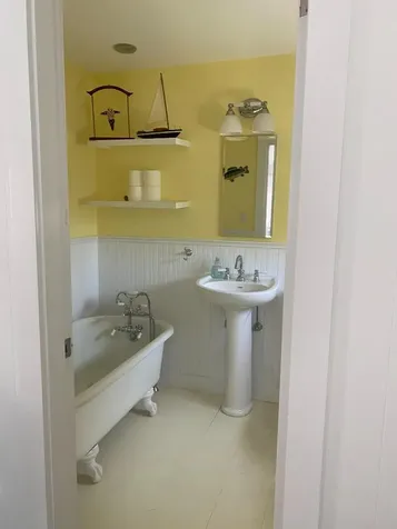 15 Mill Square Oak Bluffs MA 02557