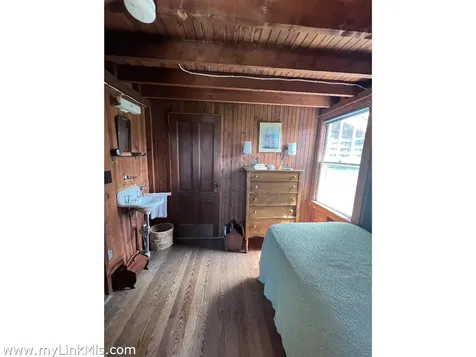 10 Mollys Way Chilmark MA 02535