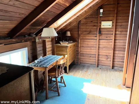 10 Mollys Way Chilmark MA 02535