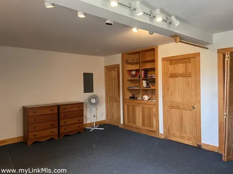 10 Mollys Way Chilmark MA 02535