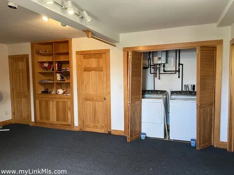 10 Mollys Way Chilmark MA 02535