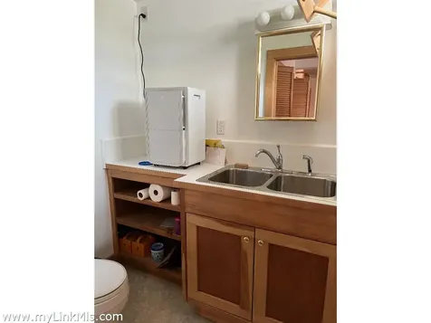 10 Mollys Way Chilmark MA 02535