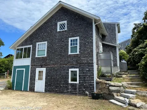 10 Mollys Way Chilmark MA 02535