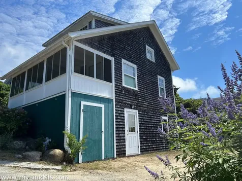 10 Mollys Way Chilmark MA 02535