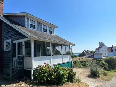 10 Mollys Way Chilmark MA 02535