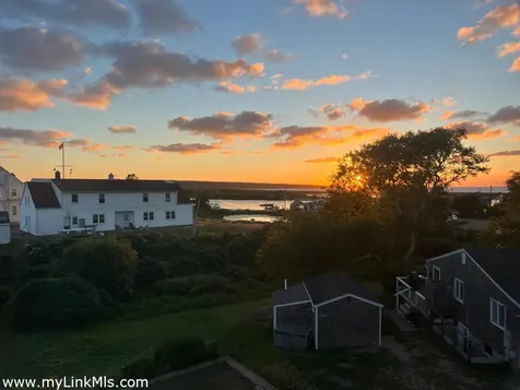 10 Mollys Way Chilmark MA 02535