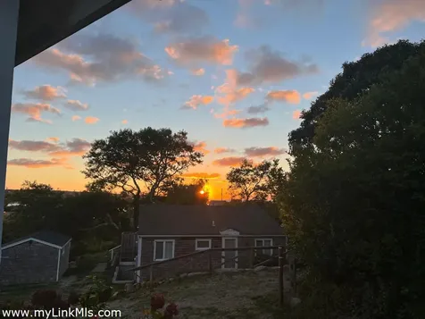 10 Mollys Way Chilmark MA 02535