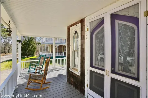 9 Brunswick Avenue Oak Bluffs MA 02557