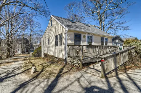 401 State Road Vineyard Haven MA 02568