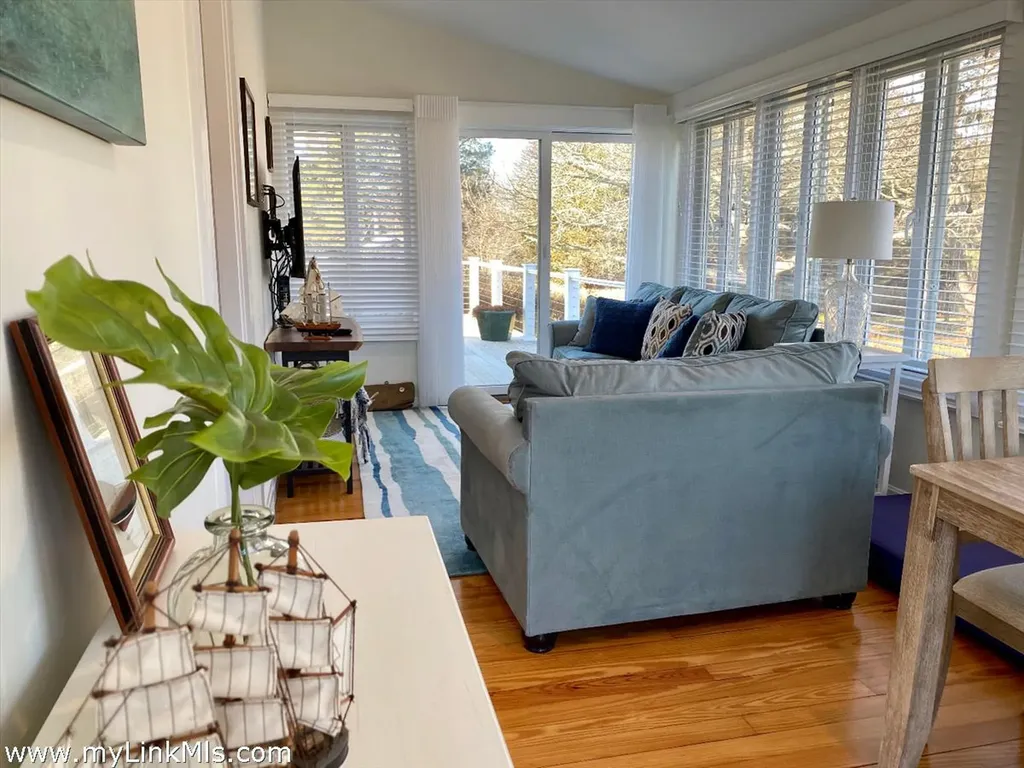 34 Windemere Road Oak Bluffs MA 02557