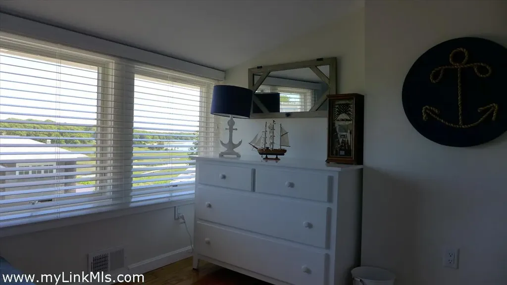 34 Windemere Road Oak Bluffs MA 02557