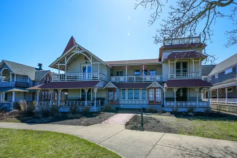 61 Ocean Avenue Oak Bluffs MA 02557