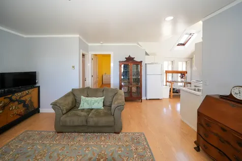 61 Ocean Avenue Oak Bluffs MA 02557