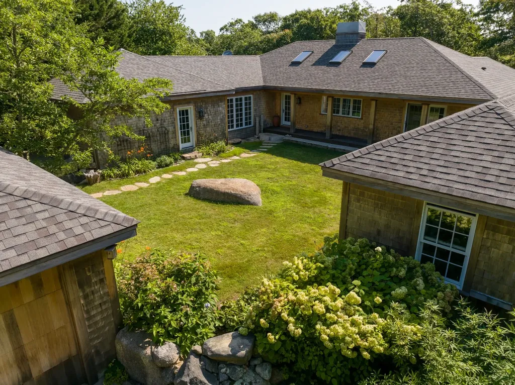 300 North Road Chilmark MA 02535