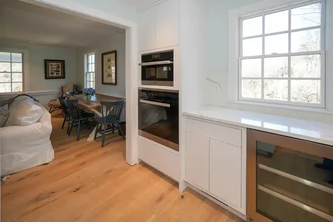 30 Namas Avenue Oak Bluffs MA 02557