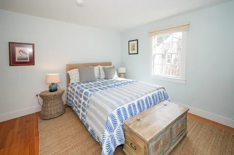 30 Namas Avenue Oak Bluffs MA 02557
