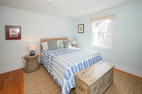 30 Namas Avenue Oak Bluffs MA 02557