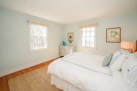 30 Namas Avenue Oak Bluffs MA 02557