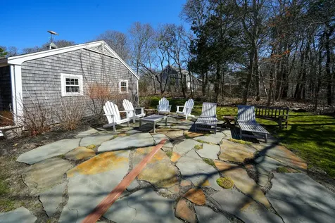 30 Namas Avenue Oak Bluffs MA 02557