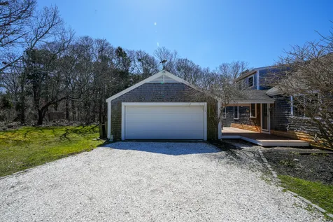 30 Namas Avenue Oak Bluffs MA 02557