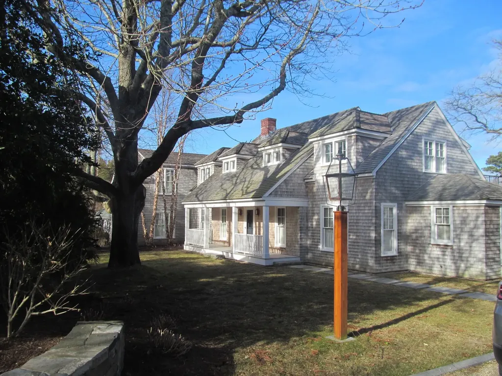 39 Plantingfield Way Edgartown MA 02539
