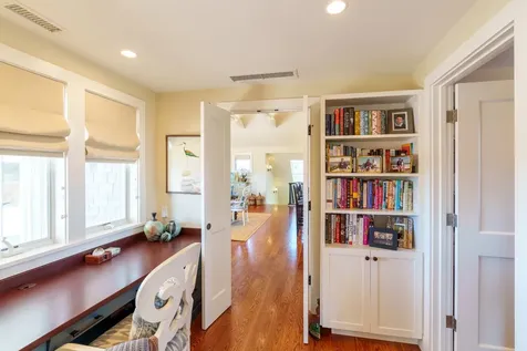 84 Mattakesett Way Edgartown MA 02539