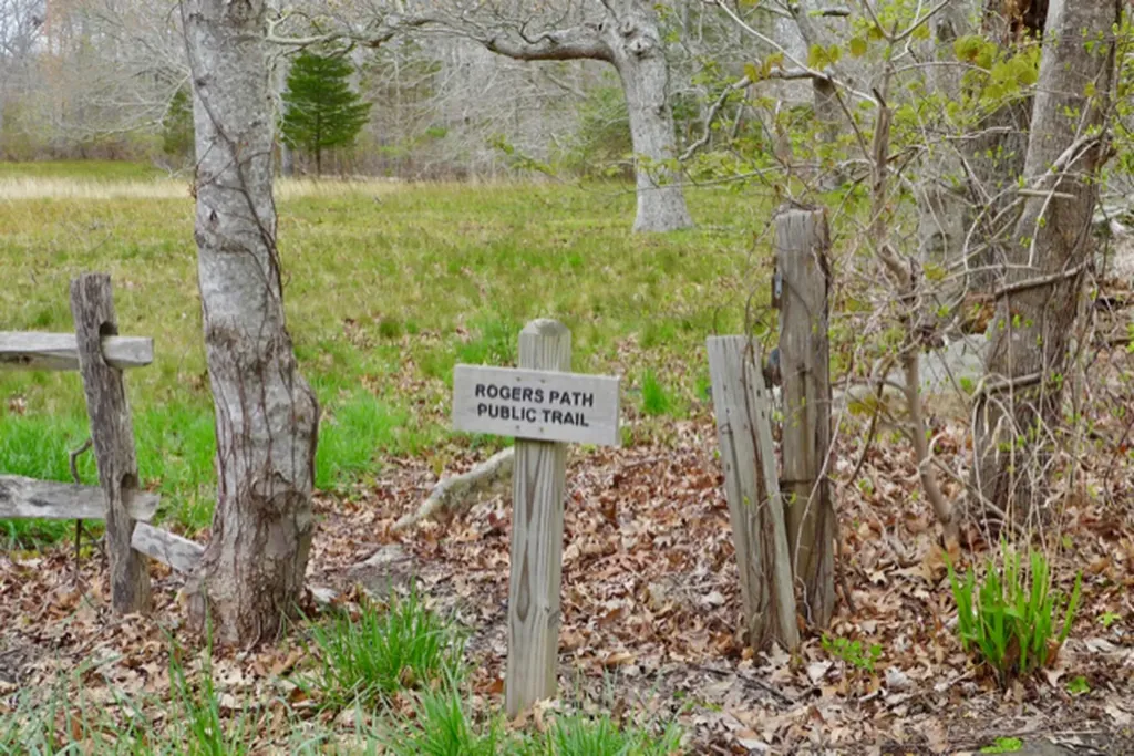 609 State Road West Tisbury MA 02575