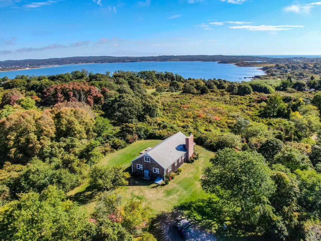 437 State Road Aquinnah MA 02535