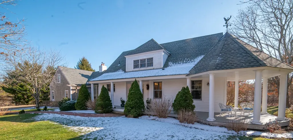 80 Pond Road West Tisbury MA 02575