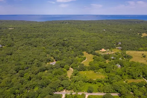 34 Ebens Lane Chilmark MA 02535