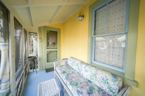 8 Clinton Avenue Oak Bluffs MA 02557