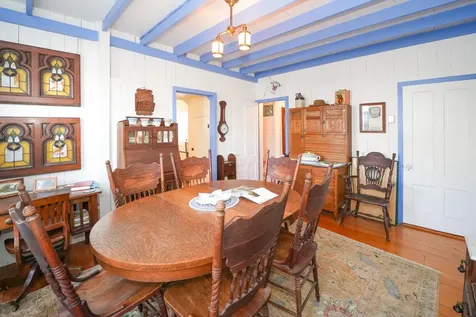 8 Clinton Avenue Oak Bluffs MA 02557