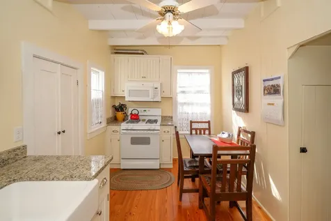 8 Clinton Avenue Oak Bluffs MA 02557