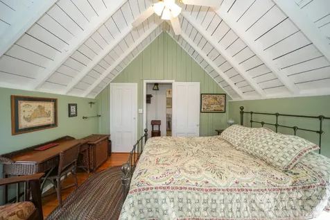 8 Clinton Avenue Oak Bluffs MA 02557