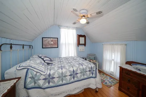 8 Clinton Avenue Oak Bluffs MA 02557