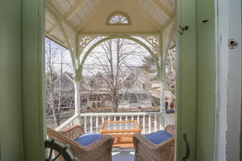 8 Clinton Avenue Oak Bluffs MA 02557