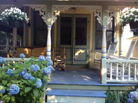 8 Clinton Avenue Oak Bluffs MA 02557