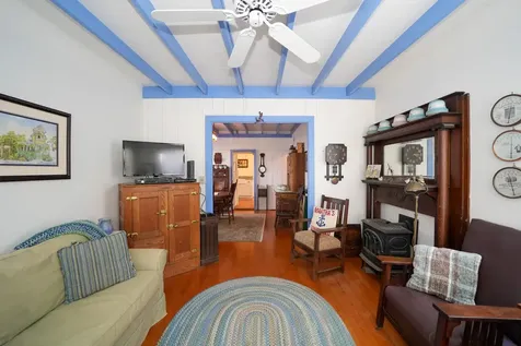 8 Clinton Avenue Oak Bluffs MA 02557