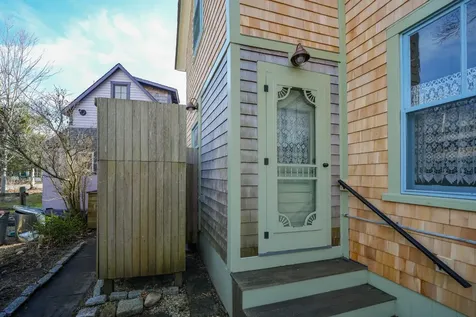 8 Clinton Avenue Oak Bluffs MA 02557