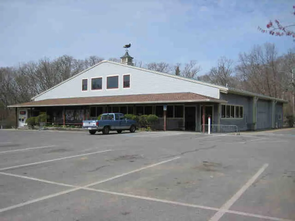 469 State Road And 479 State Road West Tisbury MA 02568