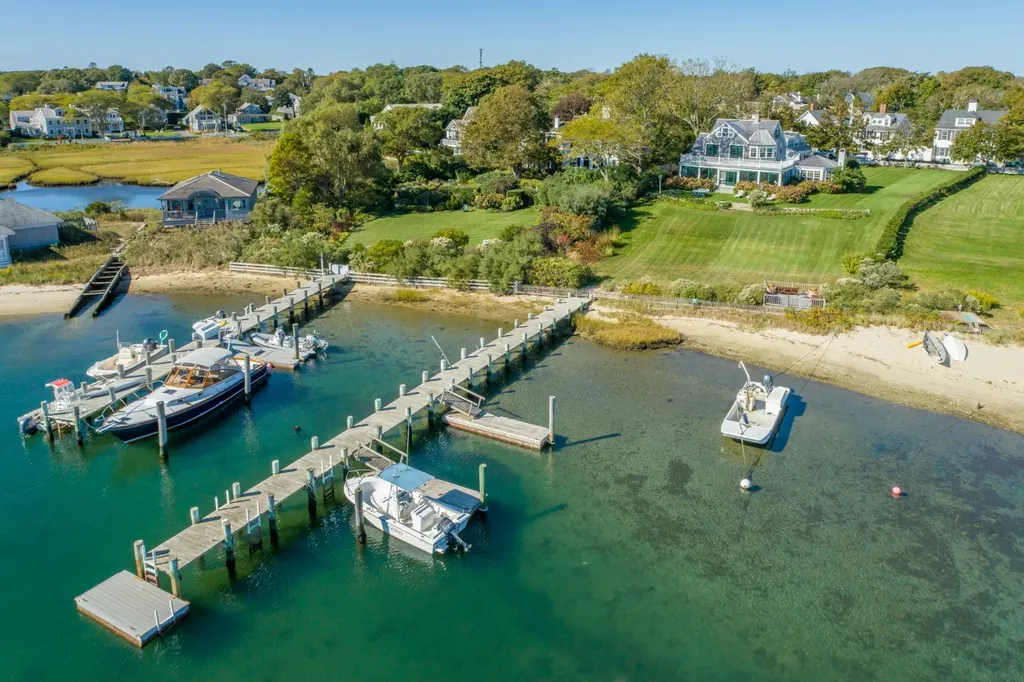 81 South Water Street Edgartown MA 02539