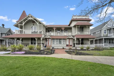 61E Ocean Avenue Oak Bluffs MA 02557