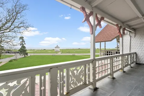 61E Ocean Avenue Oak Bluffs MA 02557