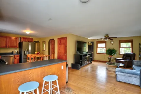 11 Strawberry Lane Oak Bluffs MA 02575