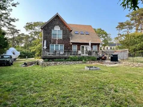 14 Prospect Avenue Oak Bluffs MA 02557