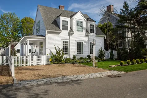 95 School Street Edgartown MA 02539