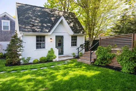 95 School Street Edgartown MA 02539